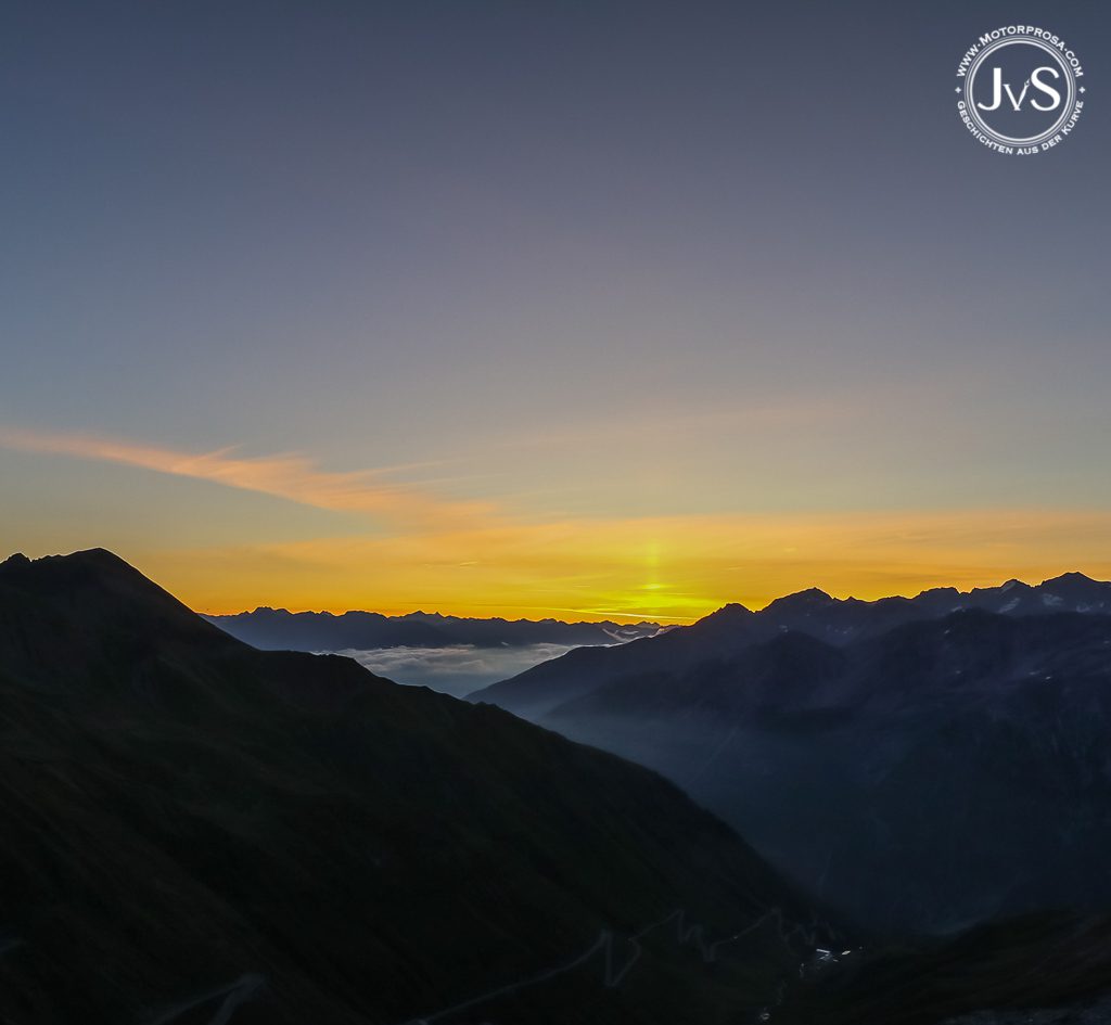 Sonnenaufgang auf dem Stilfser Joch: Magische Momente ..