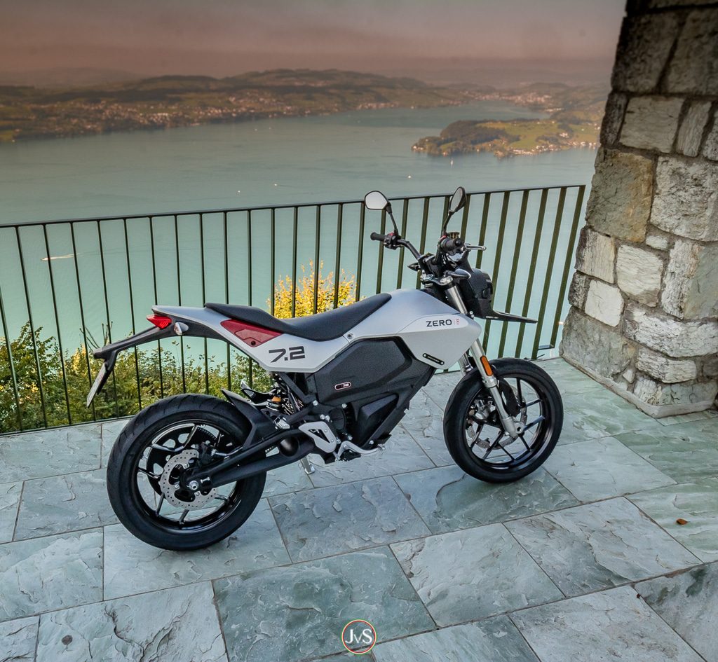 Cool – Riding the Zero FXE 7.2 3 All new, all beautiful – especially in real life: the Zero FXE
