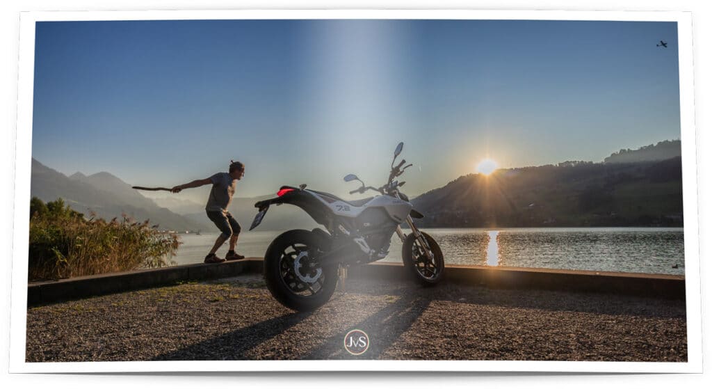 MotorProsa: Blog "Riding the Zero FXE"