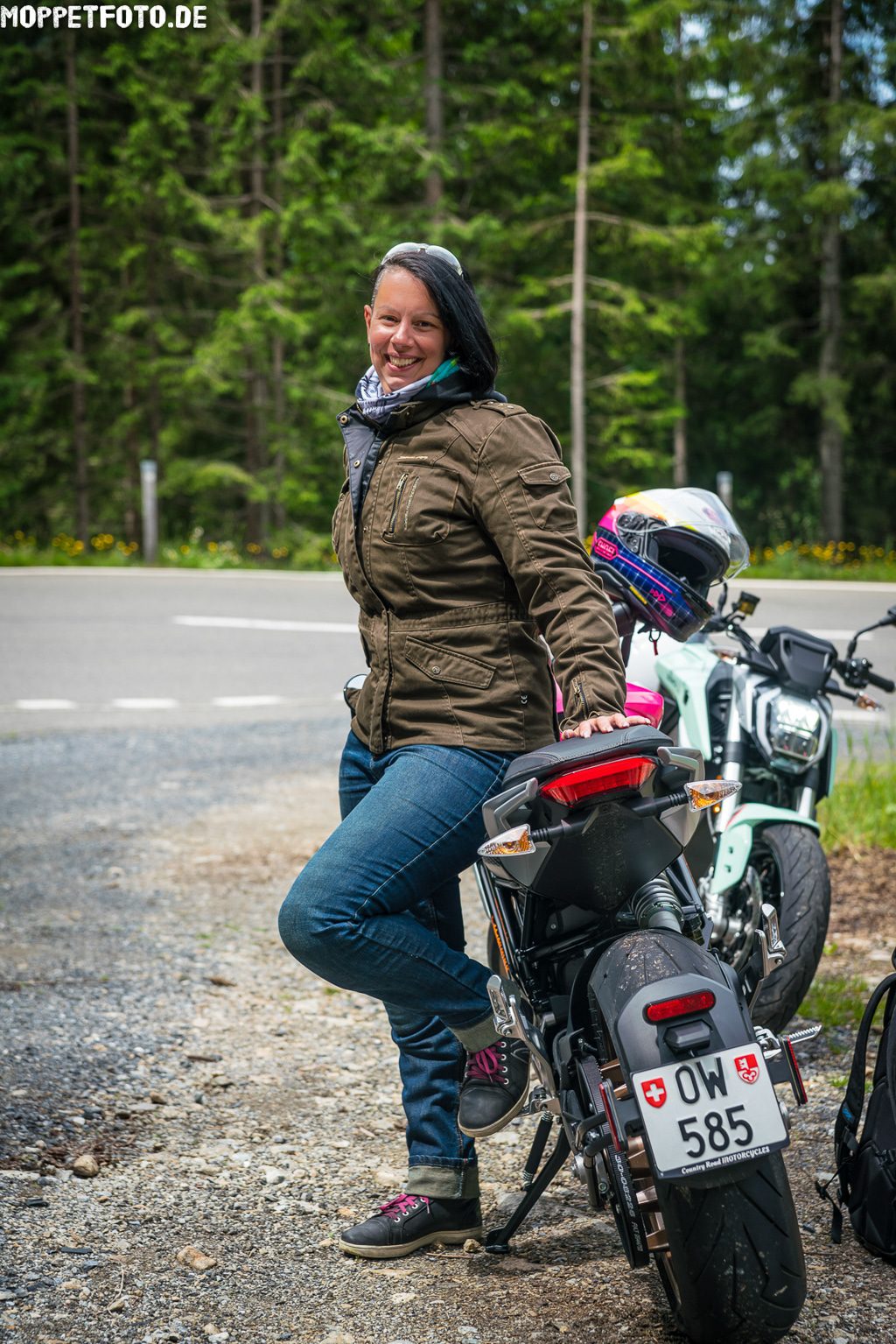 MotorProsa: Blog Post Country Road 5