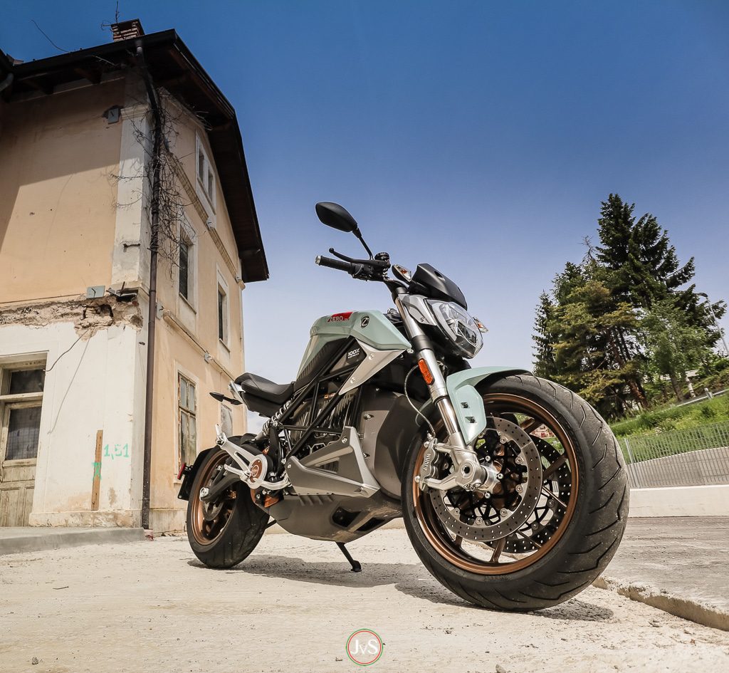 4 Wochen Zero SR/F – Nix? Nada? Niente? 5 MotorProsa: Blog Post Zero SR/F - Nix. Nada. Niente. 2