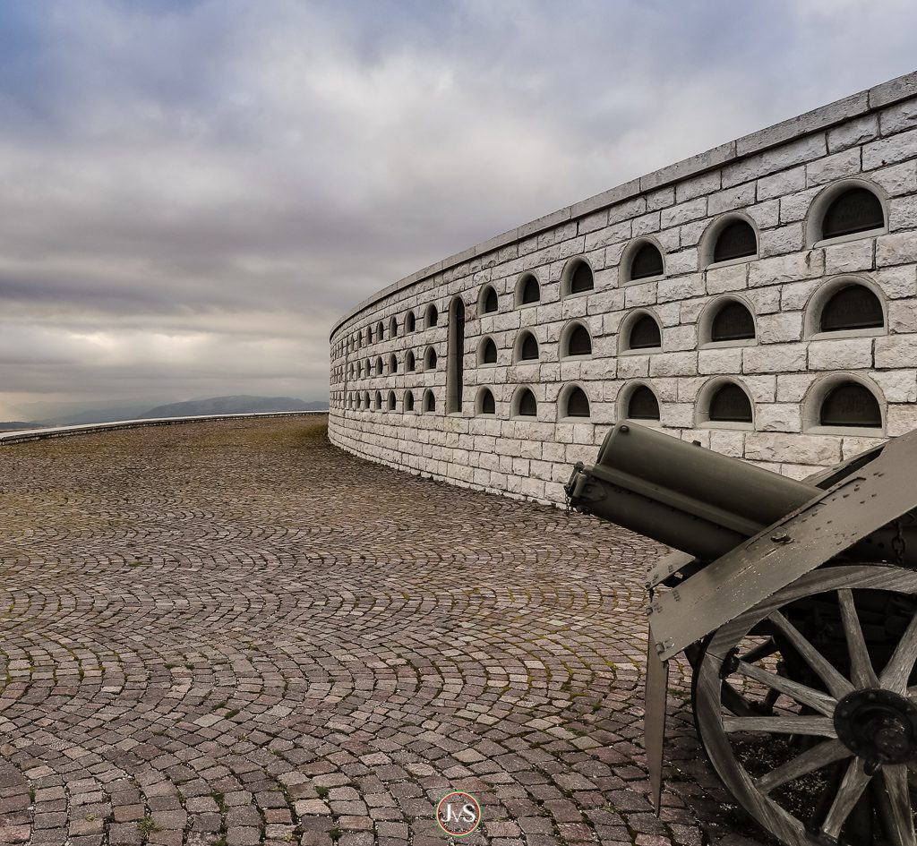 Lass uns Prosecco kaufen – am Fuß des Monte Grappa 4 MotorProsa: Blog Post "Monte Grappa" 5