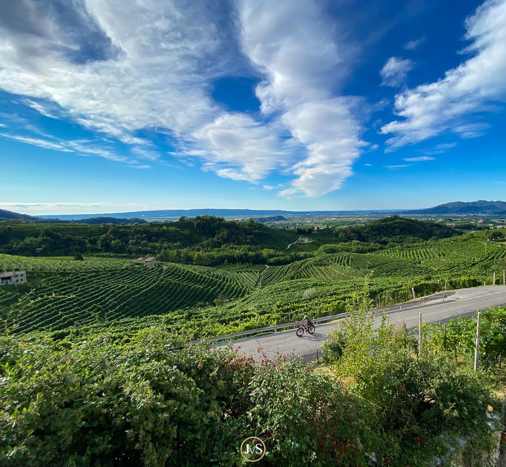 Lass uns Prosecco kaufen – am Fuß des Monte Grappa 11 MotorProsa: Blog Post "Lass uns Prosecco kaufen" 9