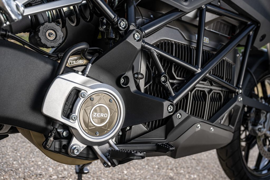 Zero DSR/X 17.3 – The Californian Adventurer 2 The heart of the Zero DSR/X: the powerful Z-Force motor and the large 17.3 kWh battery pack.