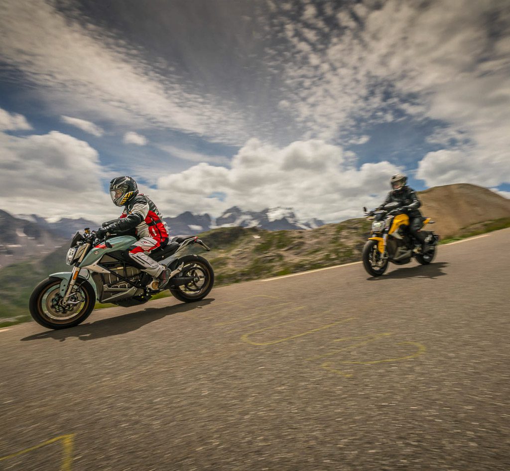 Col du Galibier: ein Pflichtpass für Motorradfahrer Unterwegs auf dem Col du Galibier (Foto: www.moppetfoto.de)
