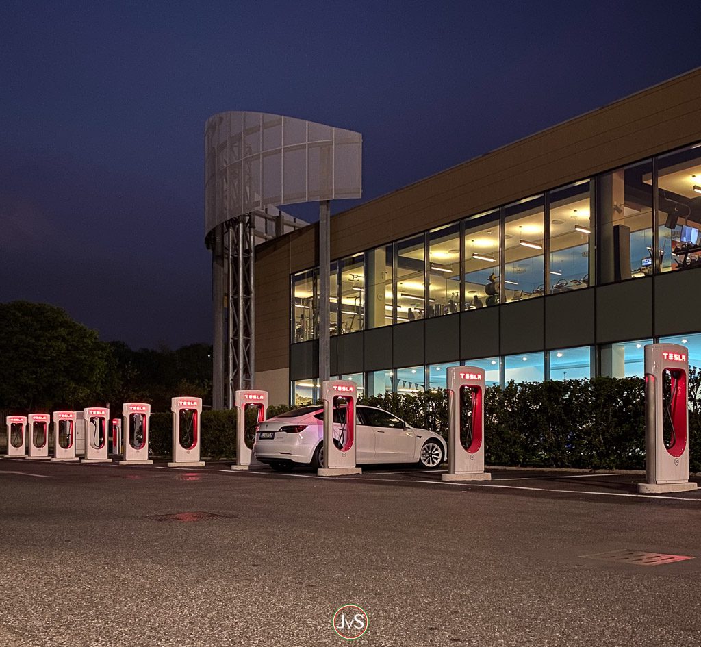 One year with the Tesla Model 3 Long Range 2 Charging stop in Torino