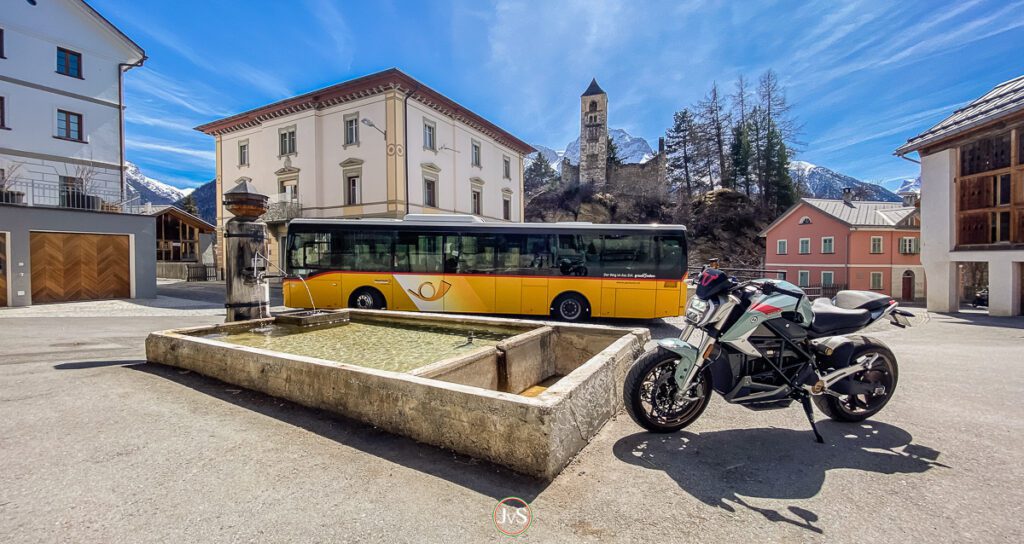 Street scene in the enchanting town of Sent