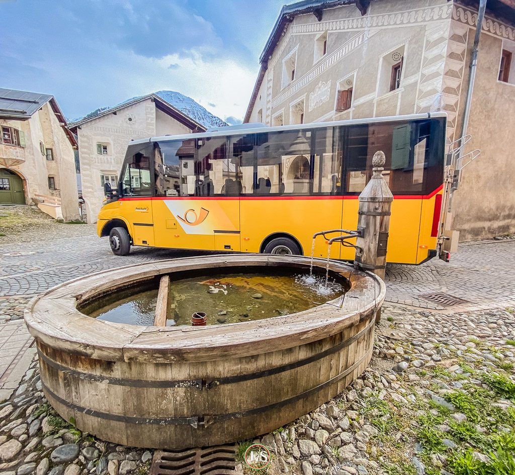 The Postbus also runs through Guarda, of course