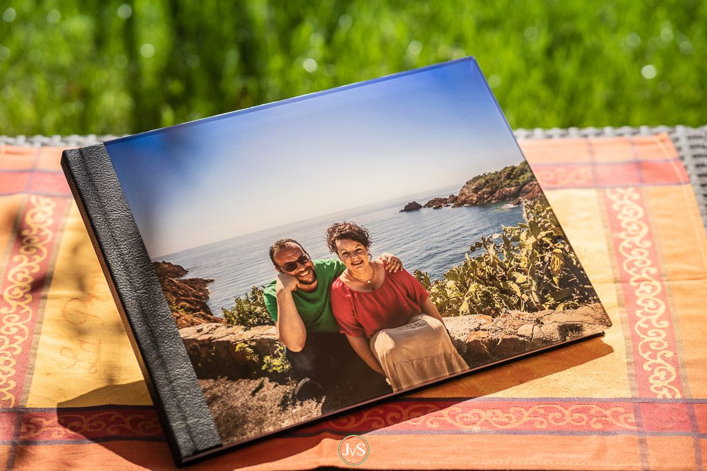 Klar, scharf und leuchtend: Das Acrylglas-Cover