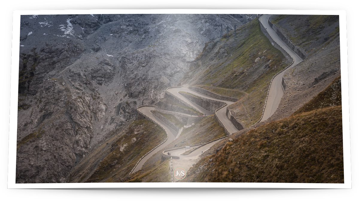MotorProsa Blog Header Die letzten 4 Kehren Effekt