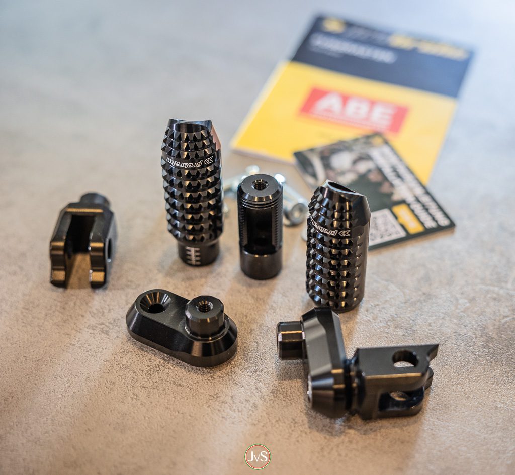 Aluminum, milled, anodized, beautiful